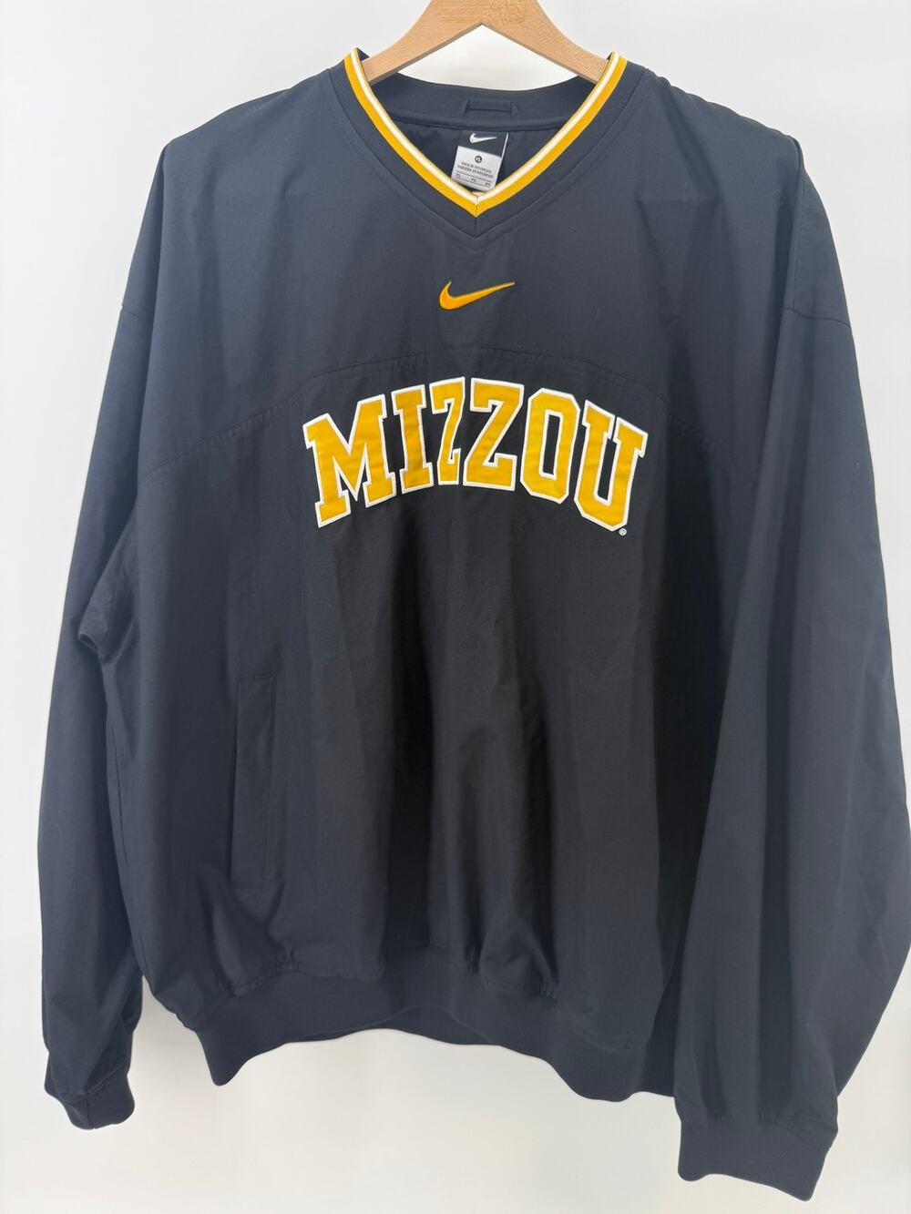 Nike Mizzou Tigers V-Neck Windbreaker Mens Size XL Black Pullover Jacket